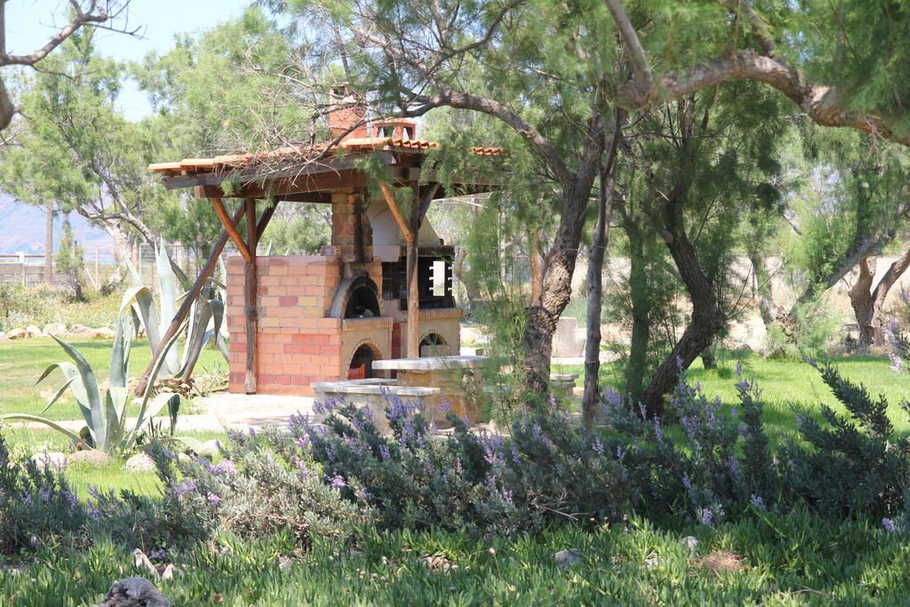 Zefyros Apartments And House Киссамос Экстерьер фото